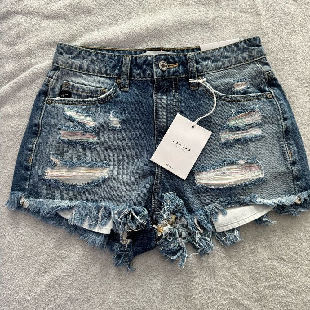 KANCAN HIGH RISE FRAYED HEM DENIM SHORTS Size 1